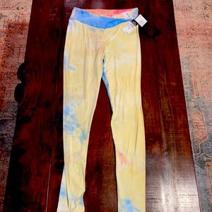 Rue21 NWT hirise leggings medium